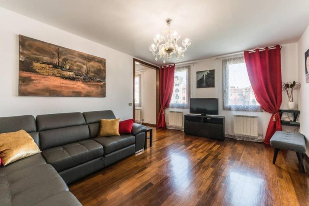 Rialto Apartment With Canal Grande View Venedig Eksteriør billede