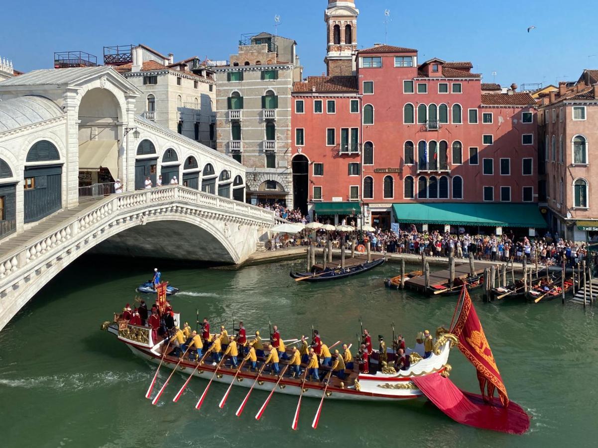 Rialto Apartment With Canal Grande View Venedig Eksteriør billede